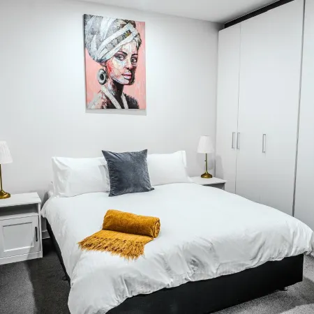 Upper West Side Spencer Heights 2BR 1Car
