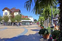 Velmora Boutique Suites - Wellness - Pool, Sauna, E-Bikes direkt am Strand - Homestays