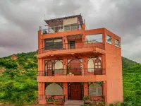 Artisav House Hotels in Amer