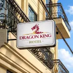 Dragon King Hotel - Parkplatz