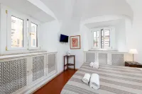 Arco in Pantheon Apartments
