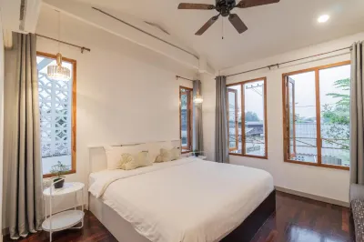 SherVa101 Home and Hostel Hotels near Hai Ya