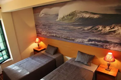 Supertubos Beach Hostel Hôtels à : 