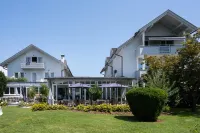 Hotel Villa Flora فنادق في 