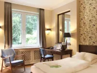 Romantik Hotel Kieler Kaufmann Hotels near Mediendom