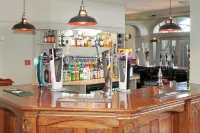The Marine Hotel - bar