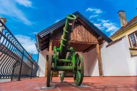 Casa Veche Отели рядом с достопримечательностью «DASH»