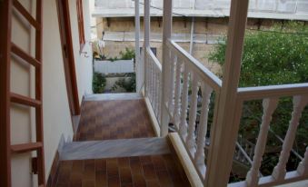 Medieval Rose Guest House