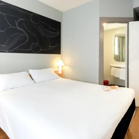 Ibis Granada Отели рядом с достопримечательностью «Научный парк Гранады»