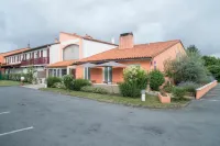 Contact Hôtel O'Nice Saintes Hotels in Saint-Vaize
