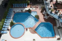 Hotel Donatella Pinarella - プール