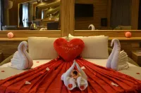 Gumus Palace Suites Hotel di Gaziosmanpaşa