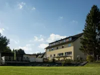 Landhaus Eifelsicht Hotels in Hellenthal