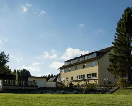 Landhaus Eifelsicht Hotels in Hellenthal