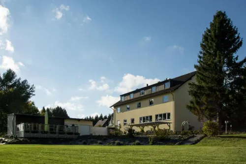 Landhaus Eifelsicht Hotel di Hellenthal