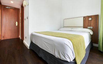 Other Globales Cala Blanca Photo