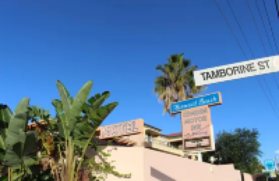 卡姆登汽車旅館 Mermaid Beach酒店