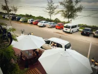 Little Italy Hotel - Parking