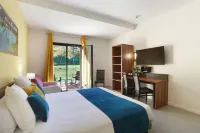 Suite Home Aix en Provence Sud TGV Hotels in Gardanne