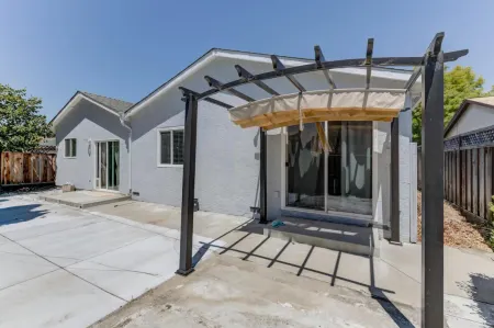 @ Marbella Lane - Boho 'n Sleek Rtreat Pool Tble