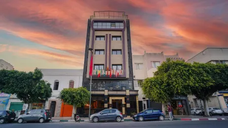 Razane Hôtel Отели в г. Кенитра