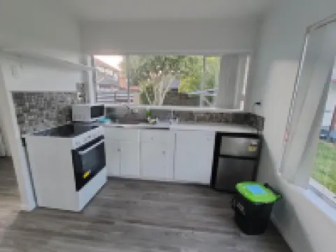 Small 2-Bedroom Flat at Rangiatea Road, Epsom, Auckland