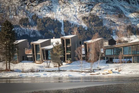 Elva Hotel