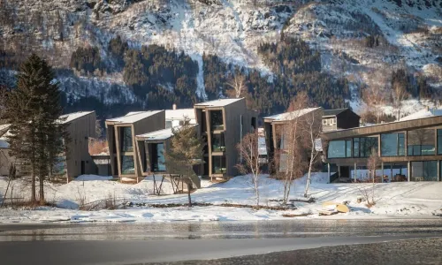 Elva Hotel