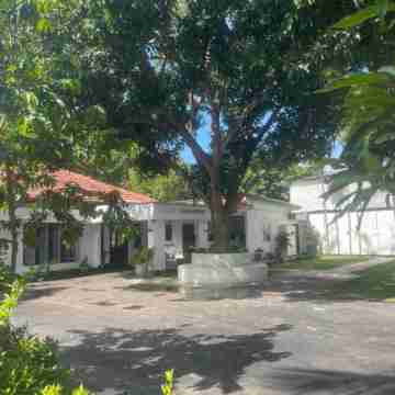 Lanka Global Properties Hotel Exterior