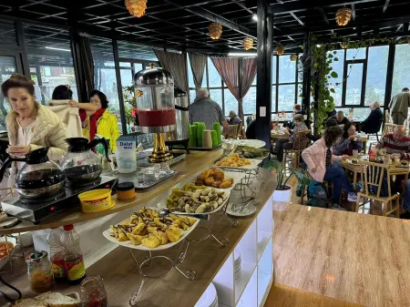 Plum Homestay Отели в г. Dong Van