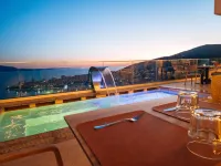 Sunset Shoreline Saranda - Sea View - Free Private Parking - Pool 薩蘭達酒店