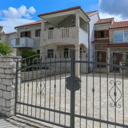 Apartment Lucija