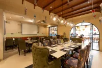 Hotel Karuna Residency - 2 stelle