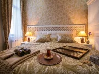 Seven Gates Hotel Hotels near Flag Square