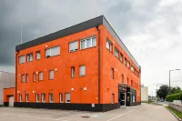 Wels Inn Hotel - parking