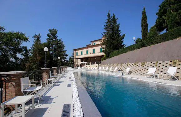 馬爾凱塞德爾格里洛酒店