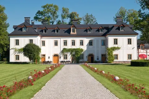 Pałac Pakoszów Schlosshotel Wernersdorf
