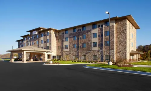 Hawthorn Suites by Wyndham Wheeling at the Highlands Hotel a Wheeling