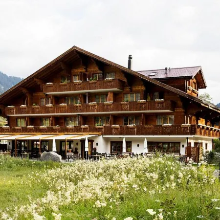 Hotel Alpenland Отели рядом с достопримечательностью «Горнолыжный подъемник «Кабан – Гласье 3000»»
