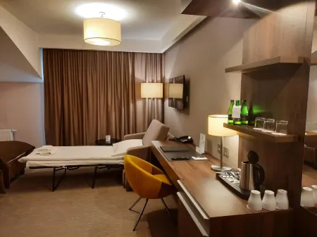 Hotel Imperiale Отели рядом со станцией Oświęcim