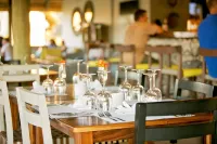 Shearwater's Explorers Village - breakfast