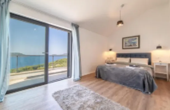 Apartmani D & J with Heated Pool & Stunning Sea View