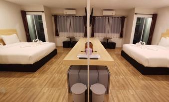 The Charlotte Smart Hotel Lopburi