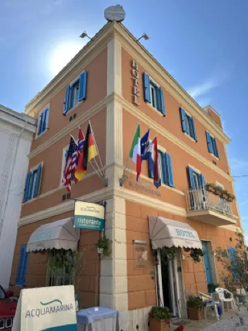 Hotel l'Isola Hotels in Santa Marinella