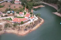 Reinado de Dom Dinis Hotels in Сертан