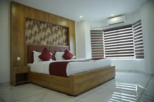 Mayo Suites Hotels in Palakkad