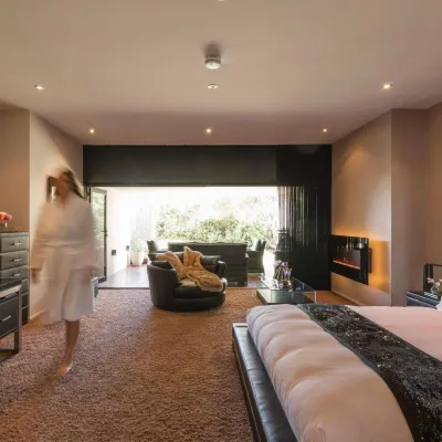Amarè Beachside Luxury Các khách sạn ở Forthside