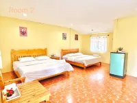 The Golden View Resort Suan Phueng