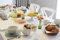 Magnolia Guesthouse - Bed and Breakfasts