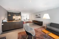 Modern City Apartments - Homestays